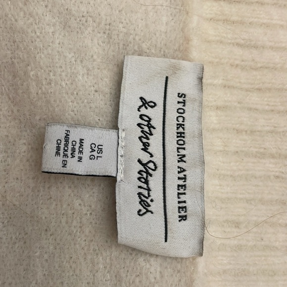 Stockholm Atelier & Other Stories Wool and Alpaca blend cream sweater - Picture 7 of 9